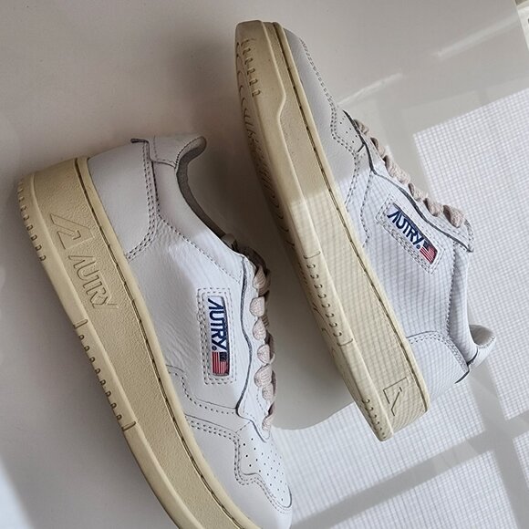 NWT Autry Medalist Low Women's Sneakers 👟 (#233) - Picture 6 of 10